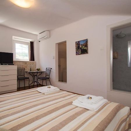 White House Apartments 코츌라 외부 사진