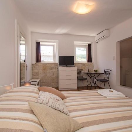 White House Apartments 코츌라 외부 사진