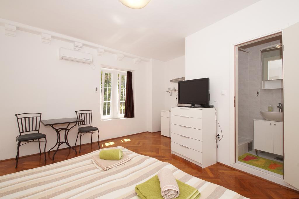 White House Apartments 코츌라 외부 사진