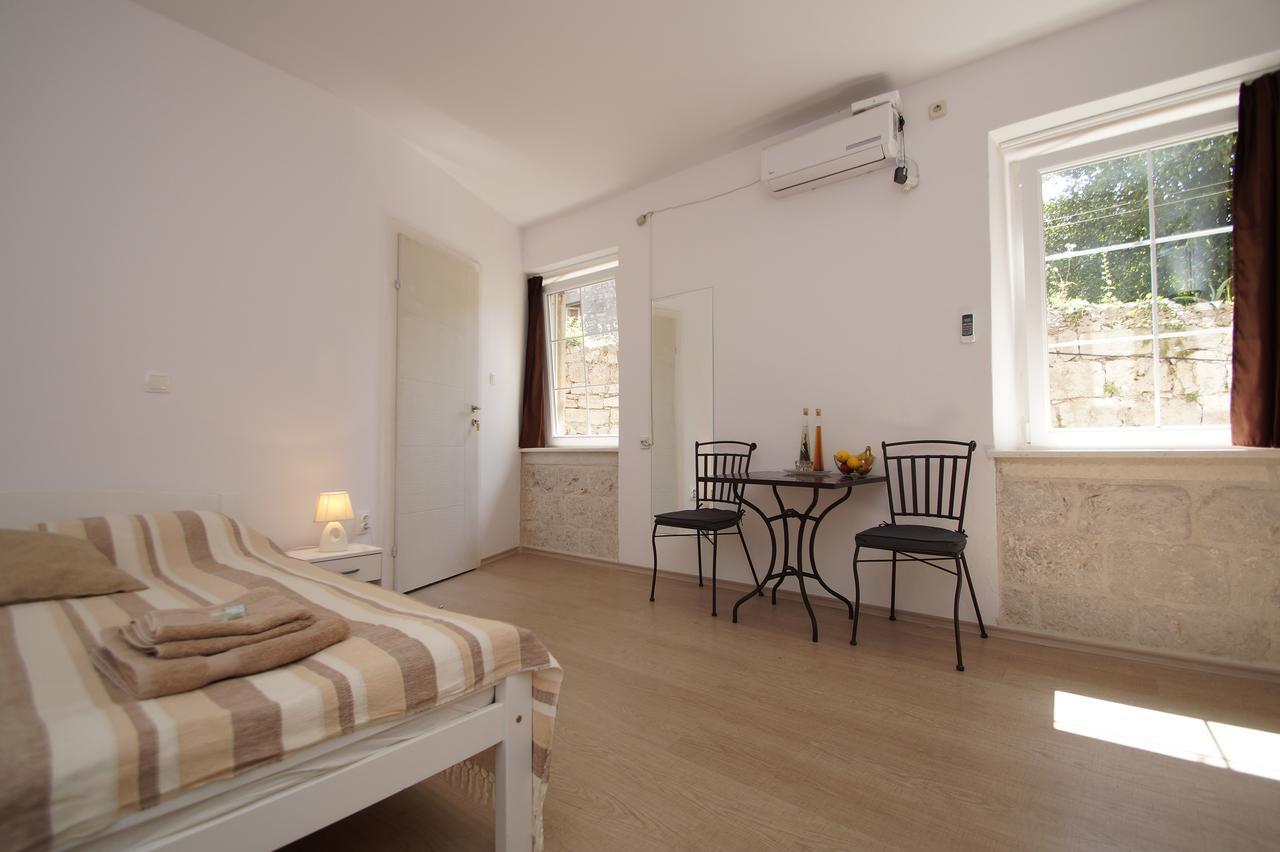 White House Apartments 코츌라 외부 사진